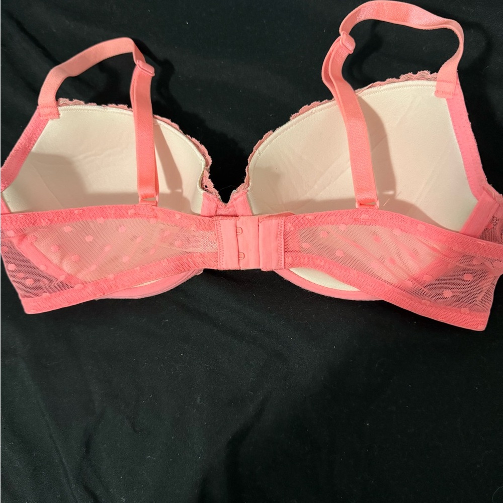 Victoria's Secret Dream Angels Lined Demi Bra In‎ Coral Lace - Picture 2 of 3